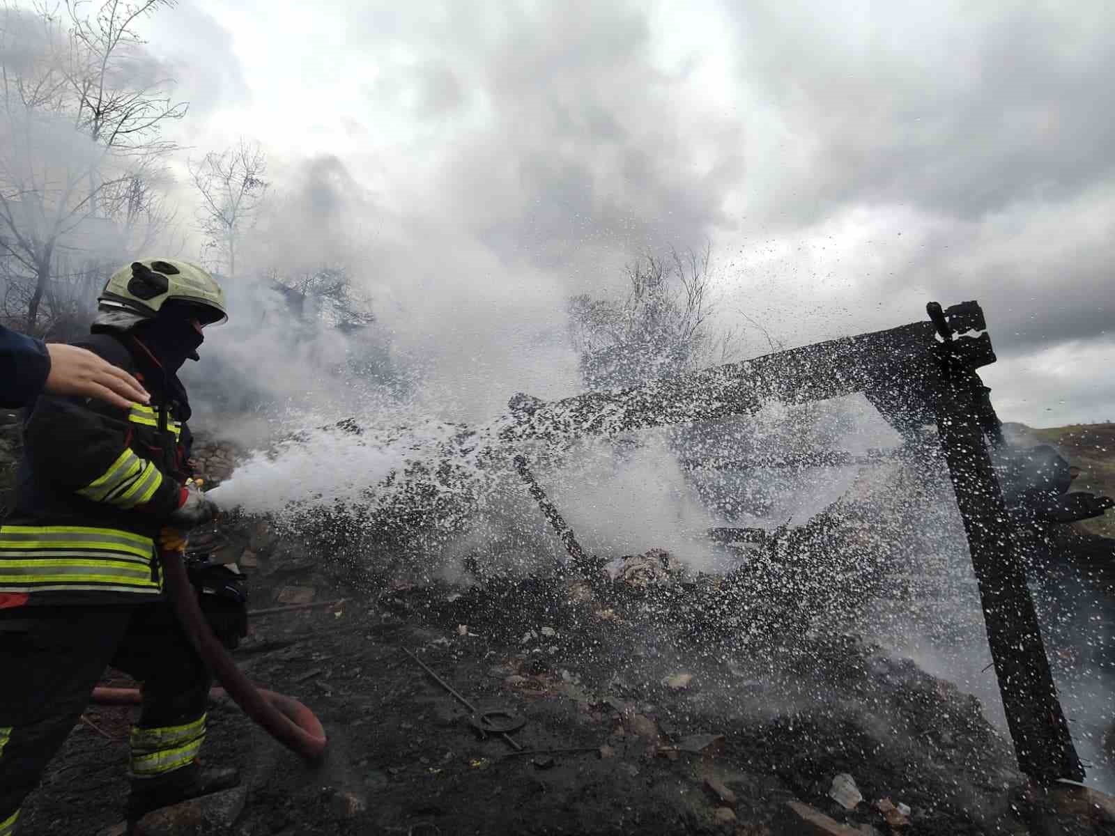 Soba evi yaktı, yaşlı kadın hayatını kaybetti
