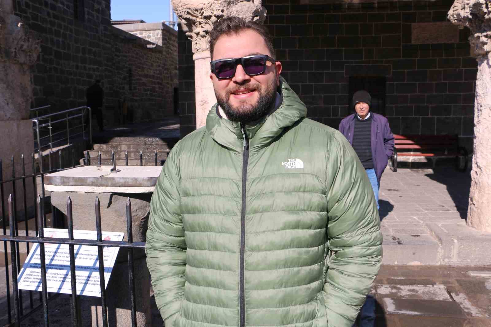 Soğuk havalar da turistleri durdurmadı: Diyarbakır misafirlerini ağırlamaya devam ediyor
