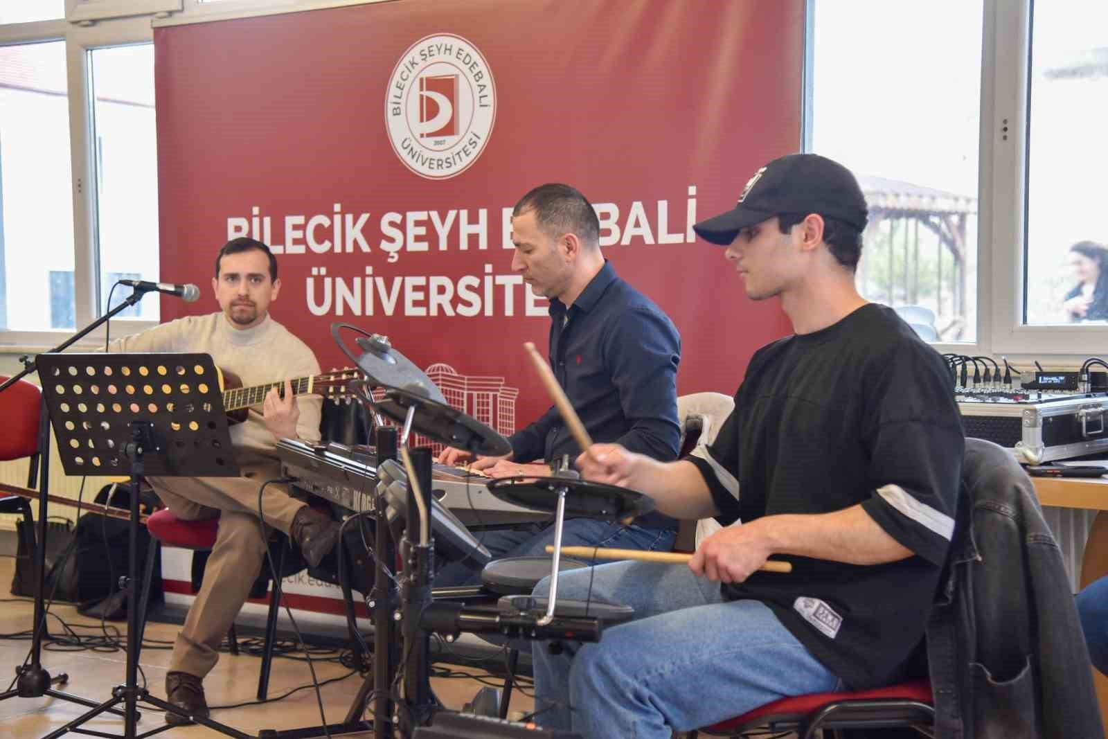 Söğüt Meslek Yüksekokulunda ’Kampüs Konserleri’ düzelendi
