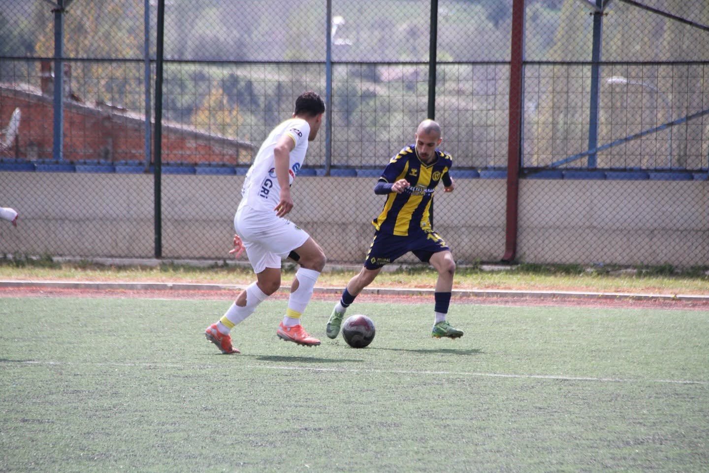 Söğütspor kendi evinde fırsatı tepti
