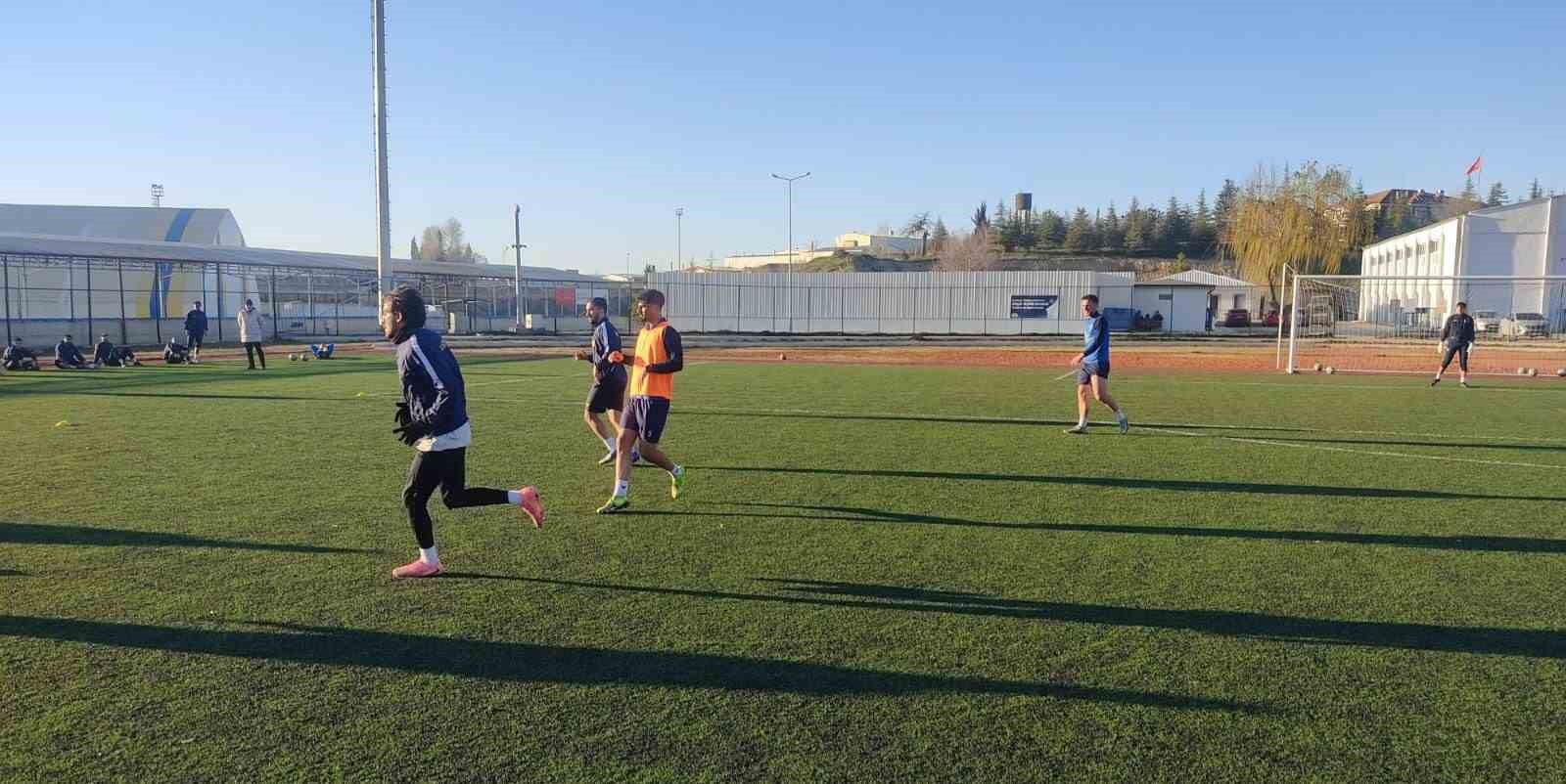 Söğütspor, lider Kahraman Kazan Belediyespor’a hazırlanıyor
