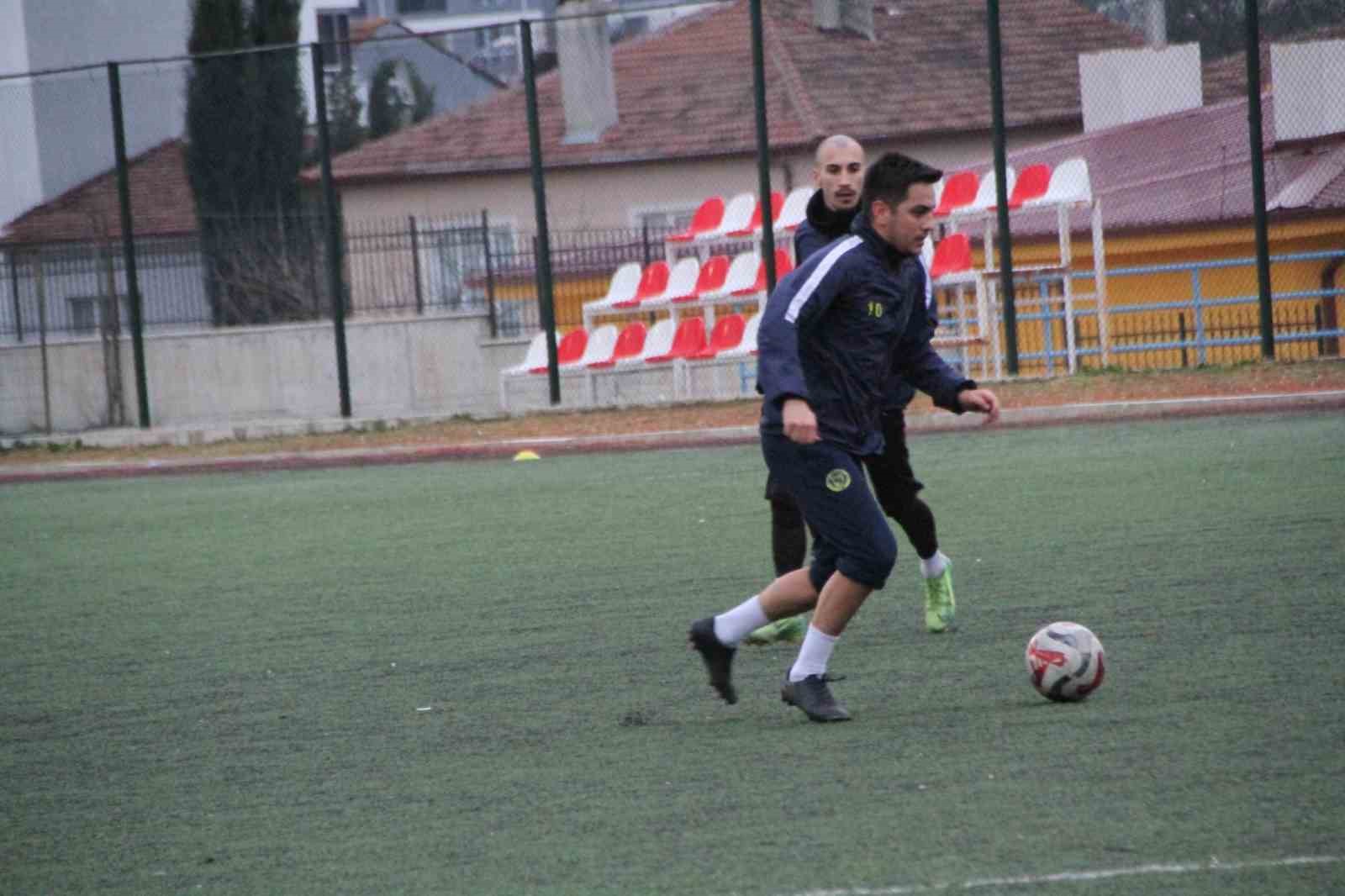 Söğütspor zorlu maçın hazırlıklarını sürdürüyor
