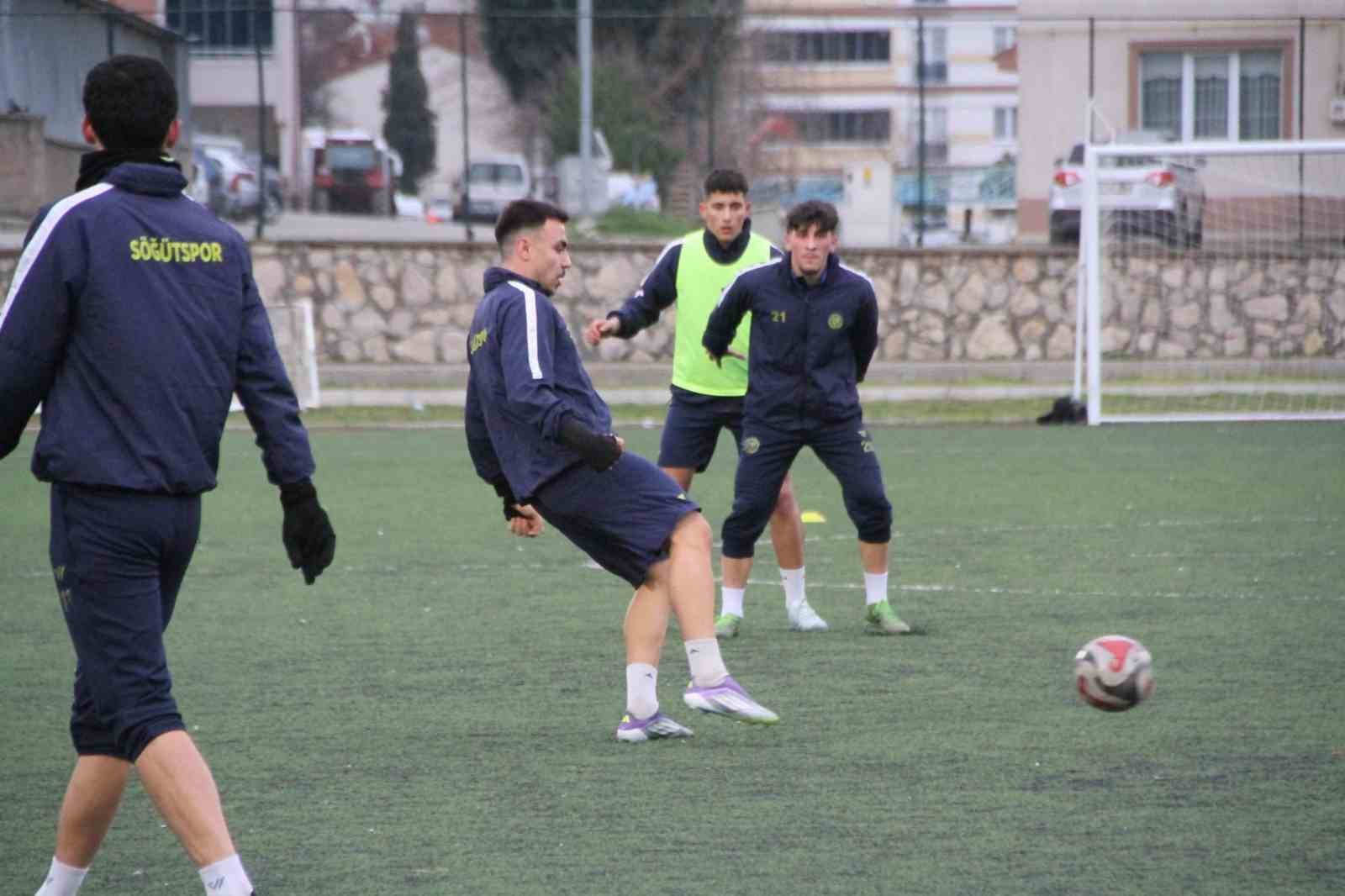 Söğütspor zorlu maçın hazırlıklarını sürdürüyor
