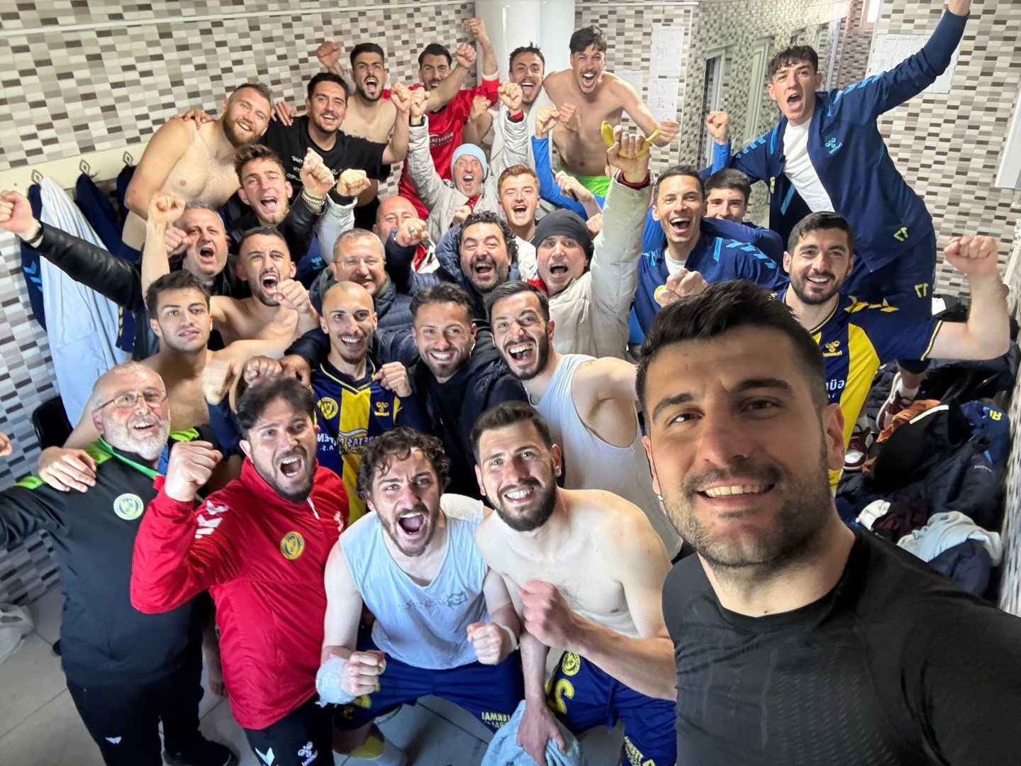 Söğütspor zoru başardı
