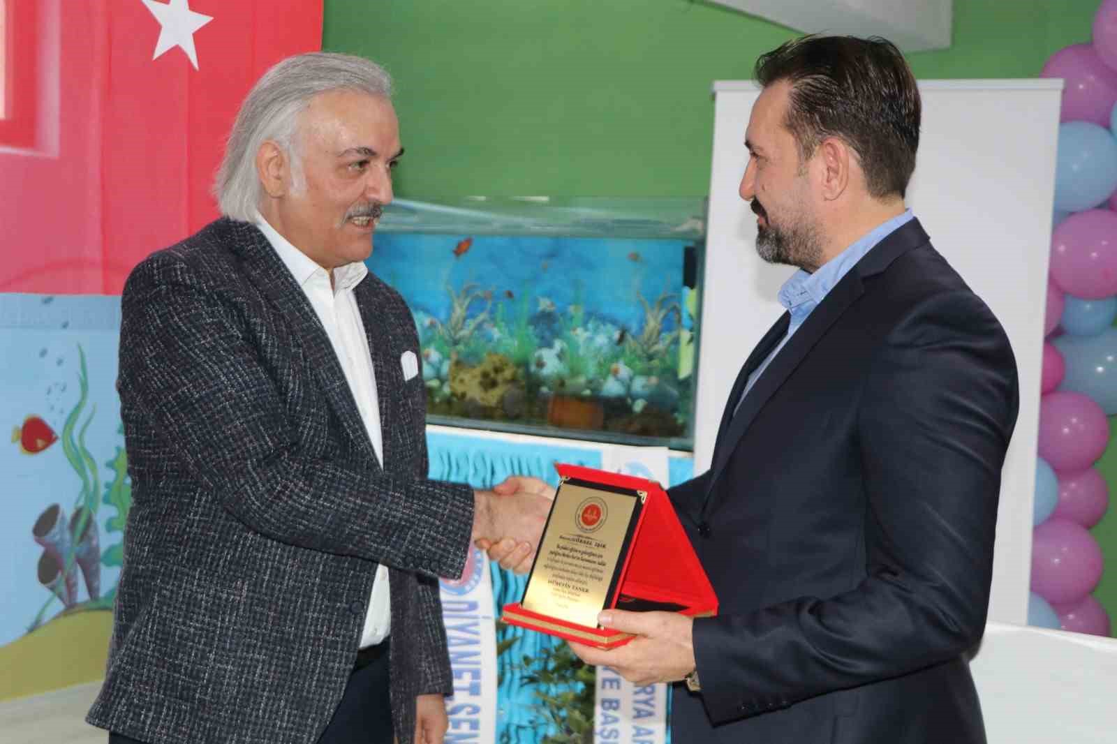 Söke İlçe Müftülüğü bünyesinde 4-6 yaş Kur’an Kursu ve Oyun Bahçesi hizmete açıldı
Söke İlçe Müftülüğü bünyesinde 4-6 yaş Kur’an Kursu ve Oyun Bahçesi hizmete açıldı
