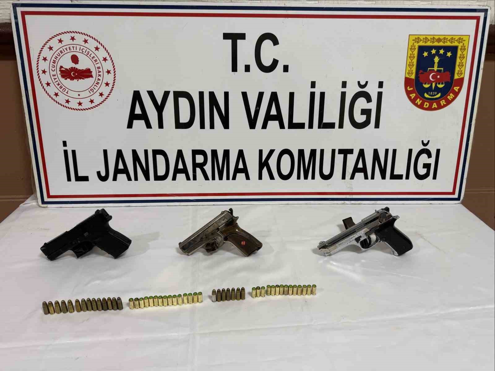 Söke’de büyükbaş hayvan hırsızlığı ve ruhsatsız silah operasyonu
