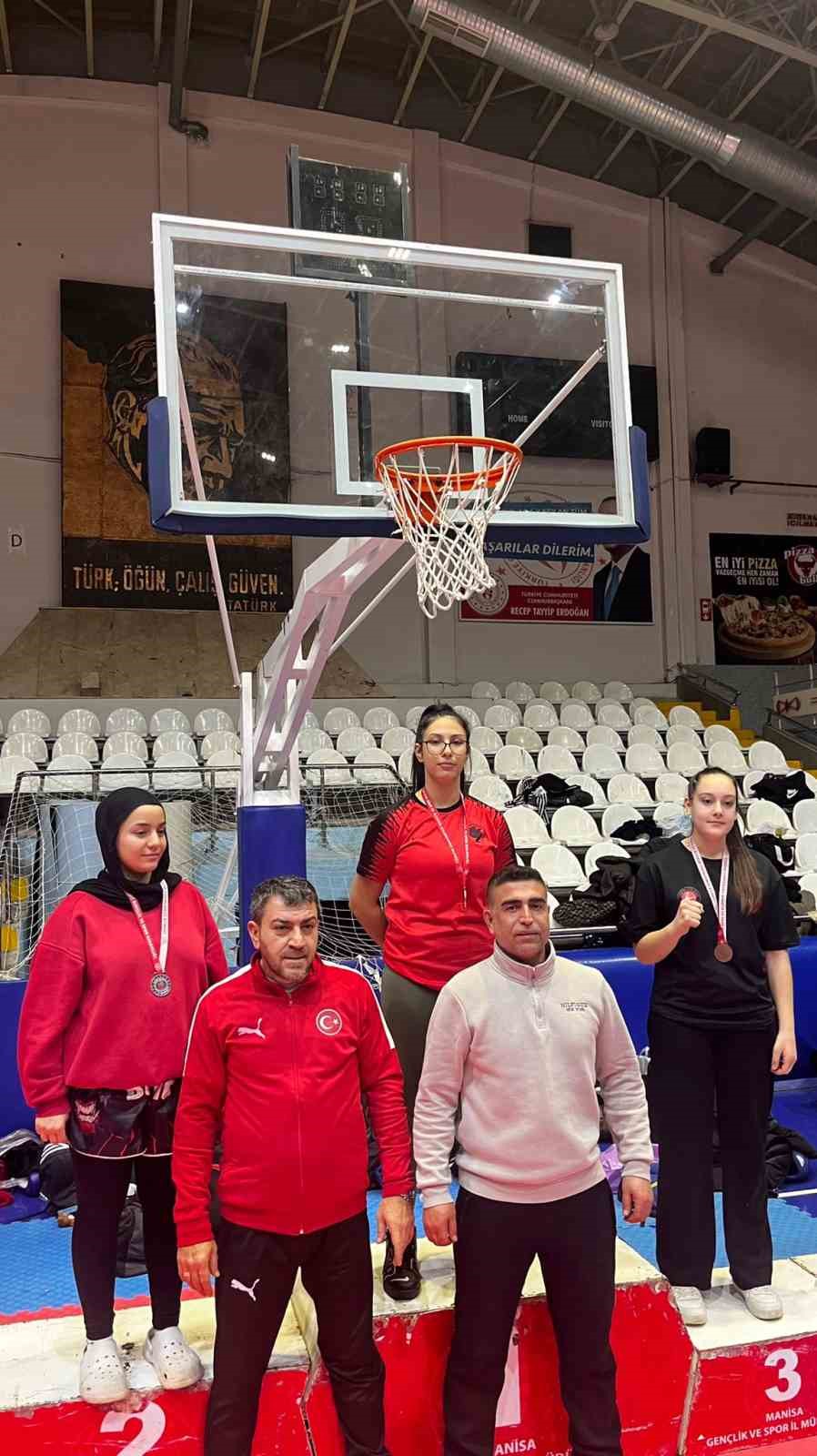 Sökeli sporcular Manisa’dan da başarıyla döndü
