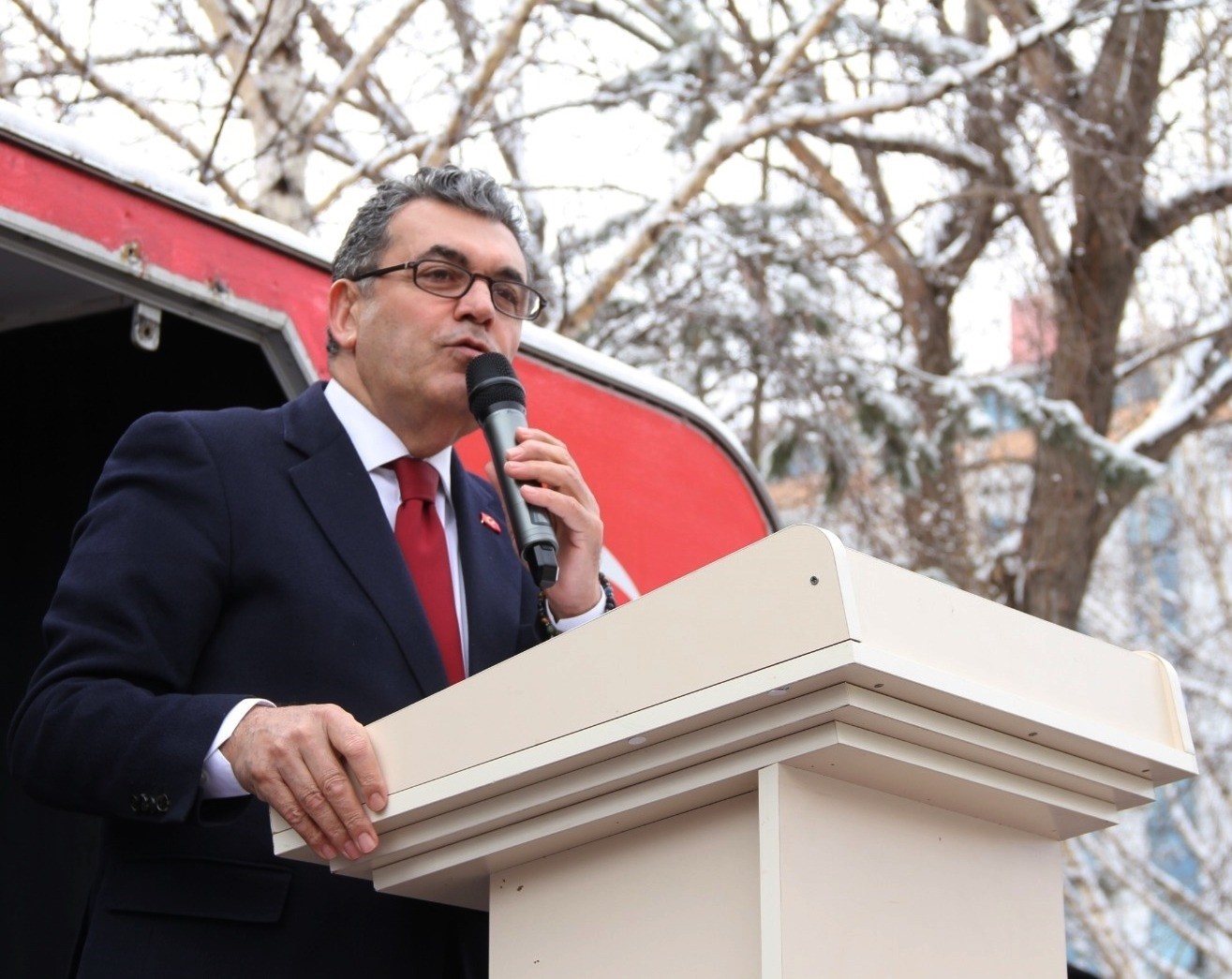 Solo Türk’ten Ardahan’ın kurtuluş gününde nefes kesen gösteri
Solo Türk’ten Ardahan’ın kurtuluş gününde nefes kesen gösteri