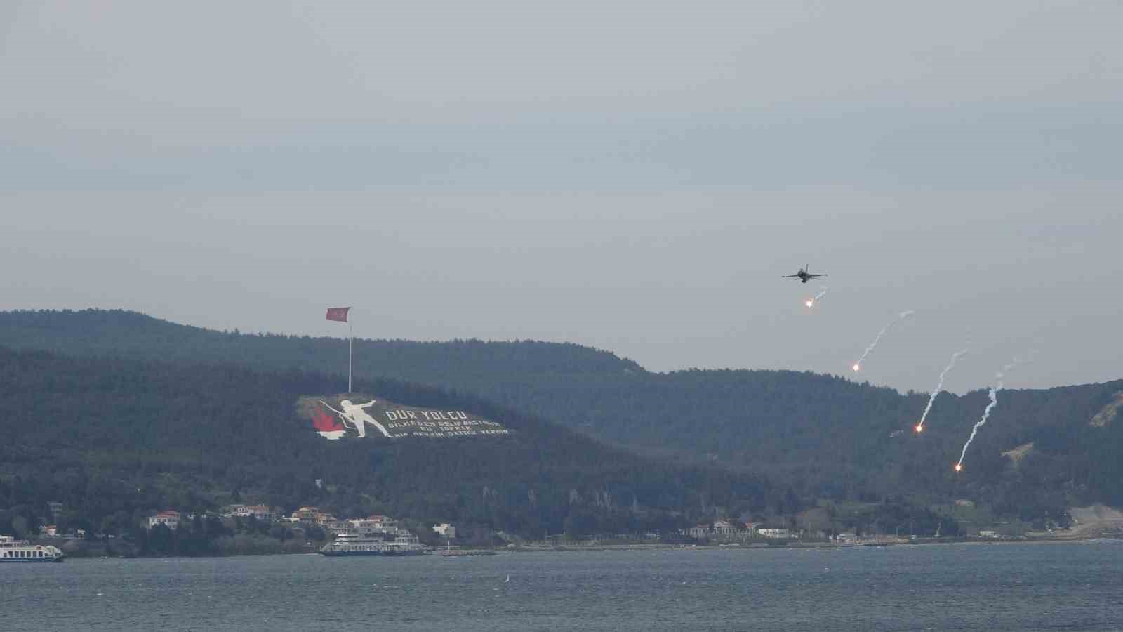 SOLOTÜRK Çanakkale’de nefesleri kesti

