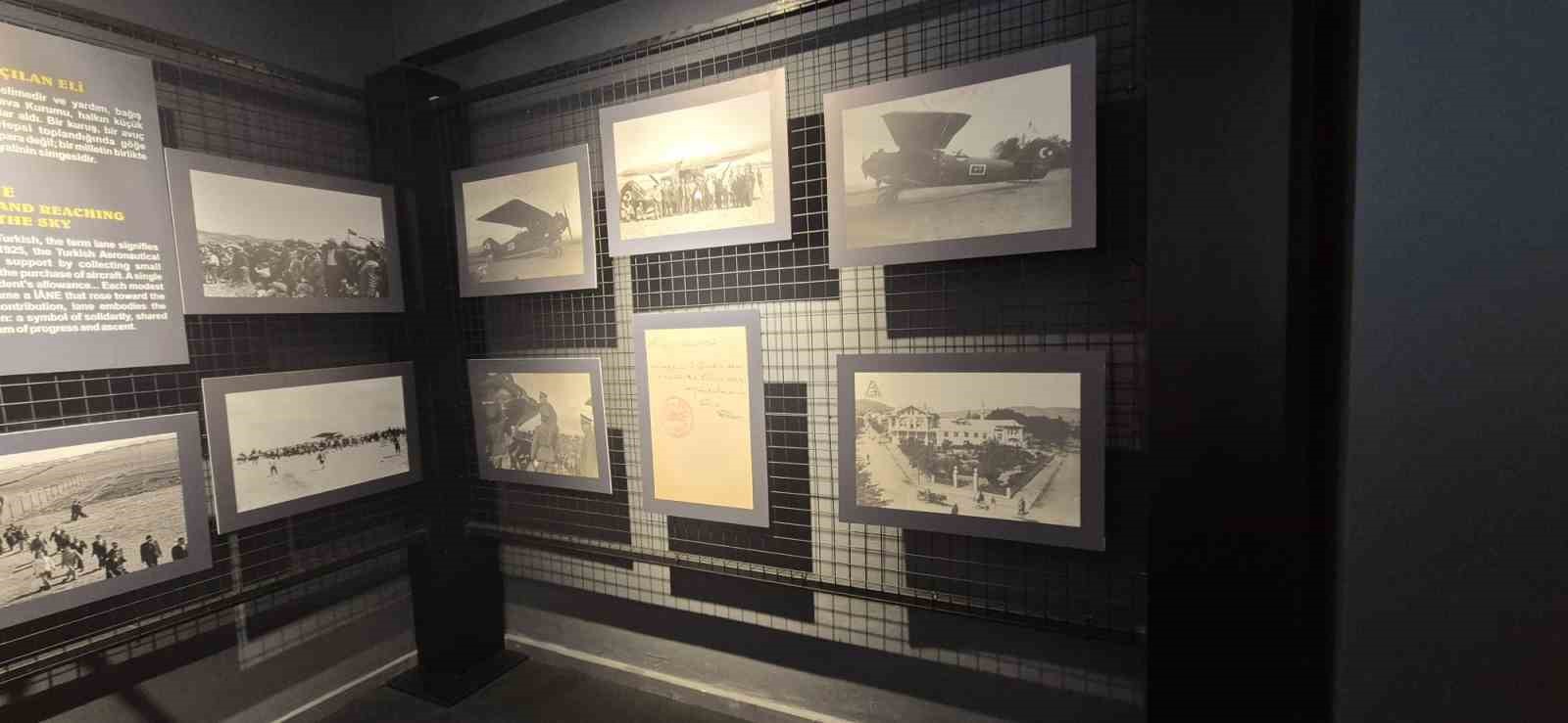 SOLOTÜRK pilotları İstanbul’da vatandaşlarla bir araya geldi
SOLOTÜRK pilotları İstanbul’da vatandaşlarla bir araya geldi