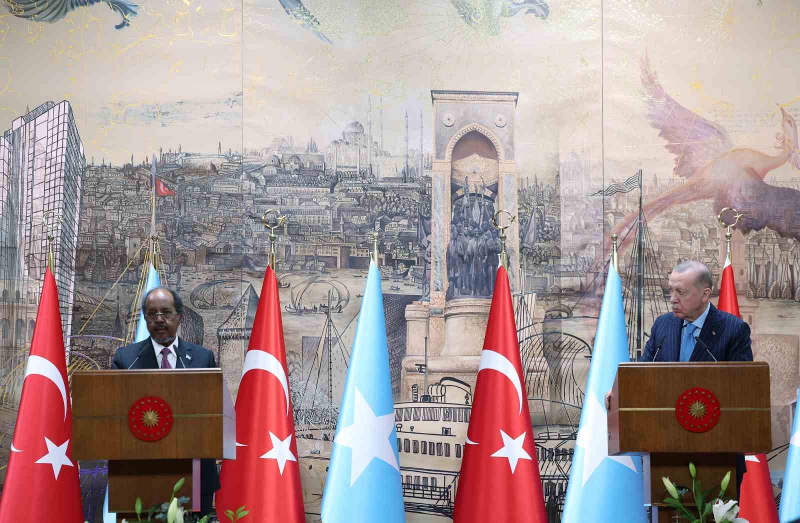 Somali Cumhurbaşkanı Mahmud: "Netanyahu’nun bu saldırgan tavrı, Somali’yi de içeren bu tavrı kabul edilemez"

