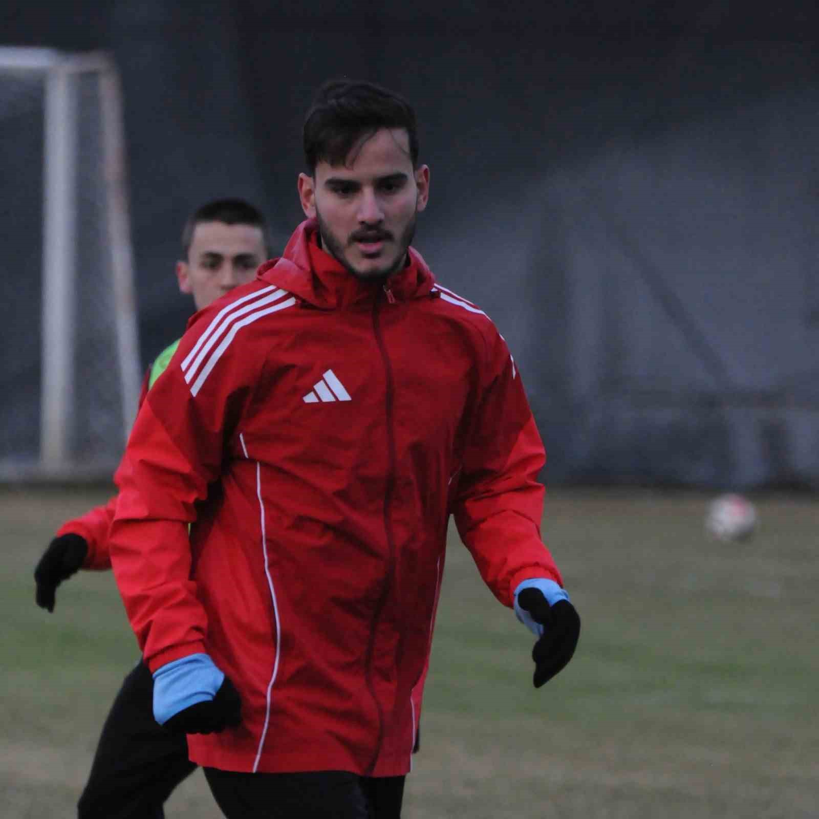 Somaspor ikinci yarıya yeni teknik direktörüyle hazırlanıyor
