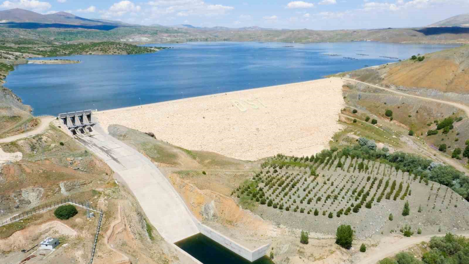 Son 23 yılda Kayseri’de suyun bereketi toprakla buluştu
