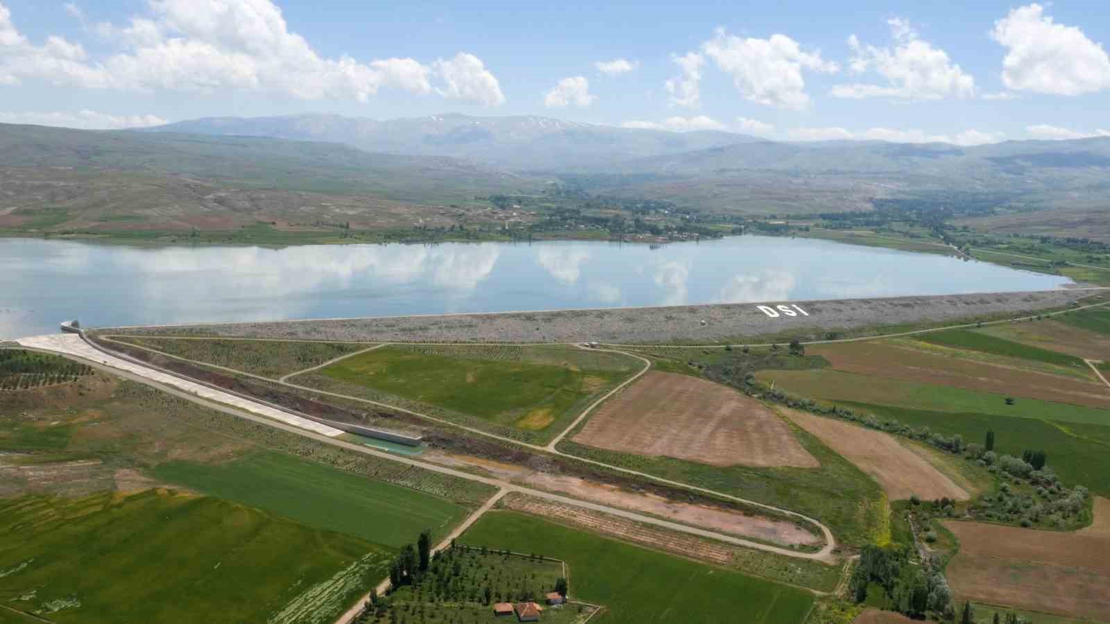 Son 23 yılda Kayseri’de suyun bereketi toprakla buluştu
