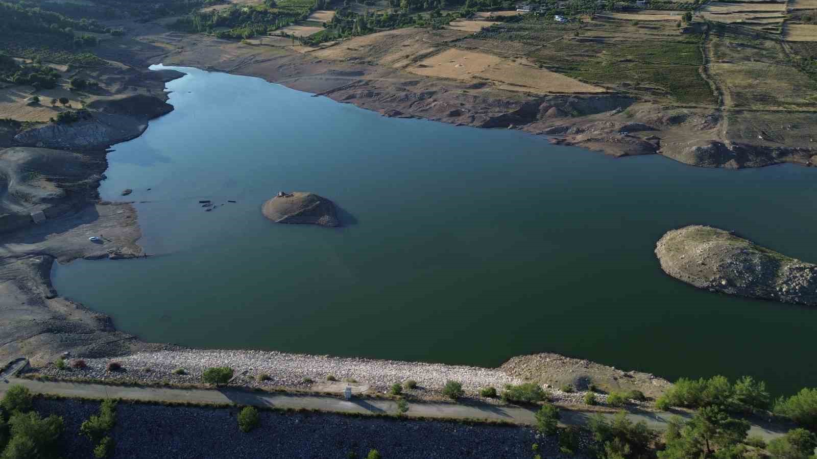 Son 65 yılın en kurak yılında tamamen kuruyan Yayladağı Barajı’nda su seviyesi 3 ayda yüzde 100’e ulaştı
