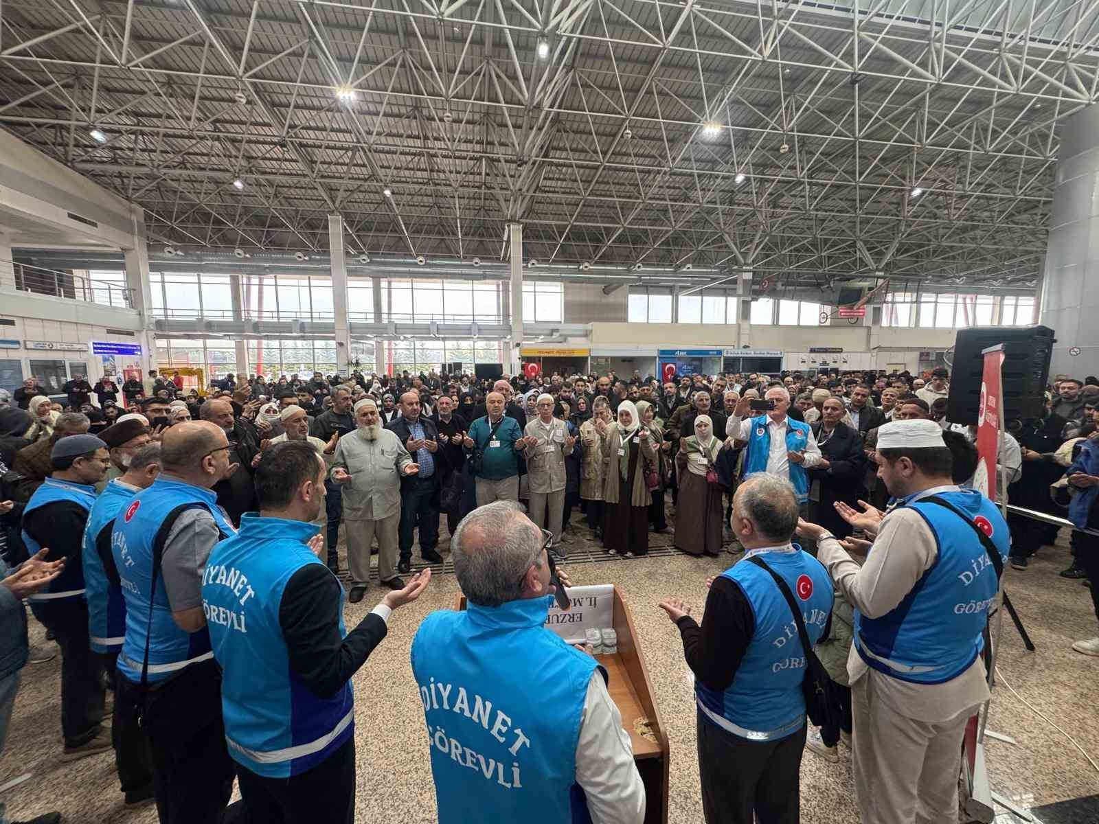 Son hacı kafilesi de yola çıktı
