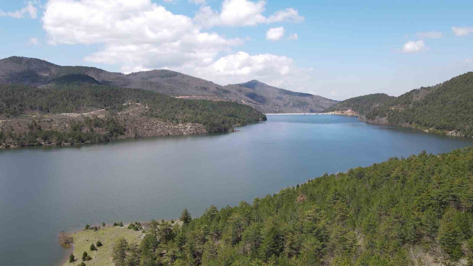 Son yağışlar Nilüfer Barajı’nı doldurdu, dereler coştu
