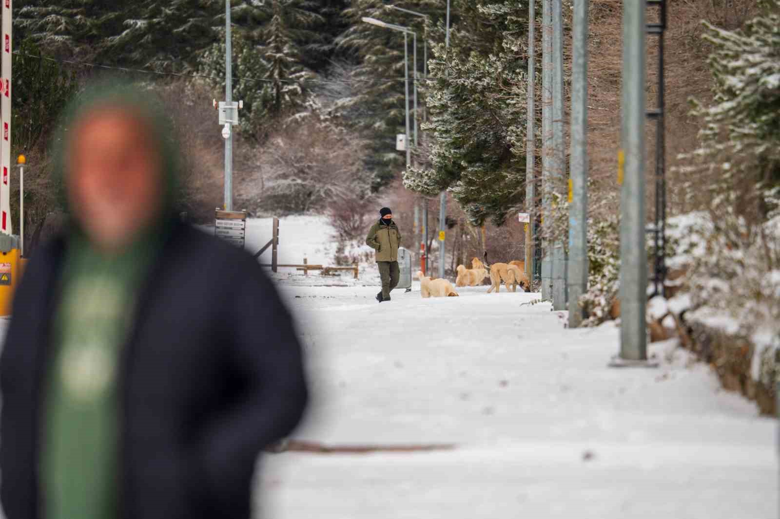 Spil Dağı beyaz gelinliğini giydi
