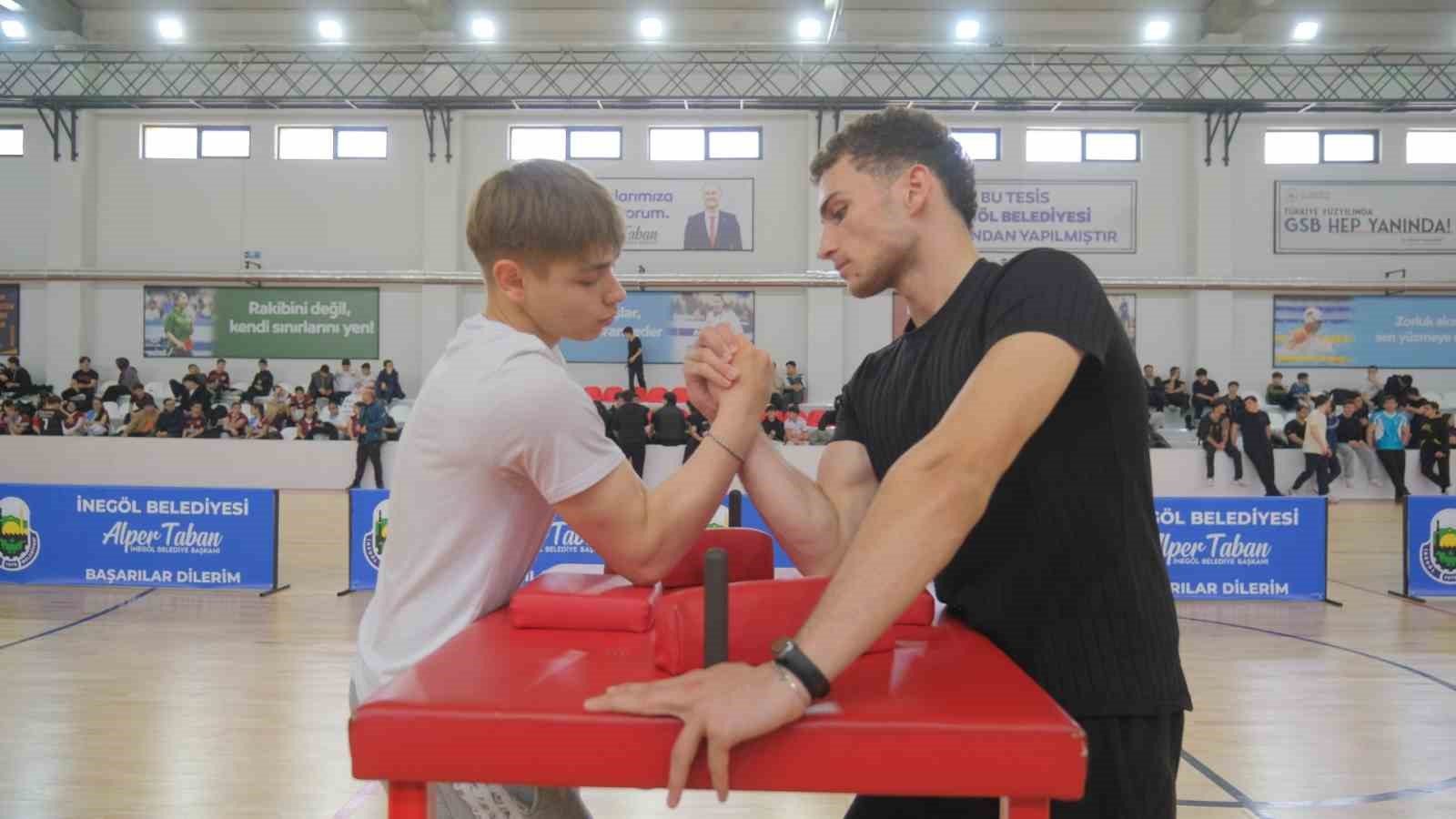 Spor Festivali heyecanı kaldığı yerden devam ediyor
Spor Festivali heyecanı kaldığı yerden devam ediyor