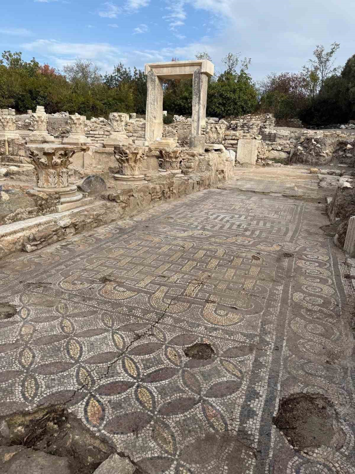 Stratonikeia ve Lagina kazılarında geleceğin restoratörleri yetişiyor
