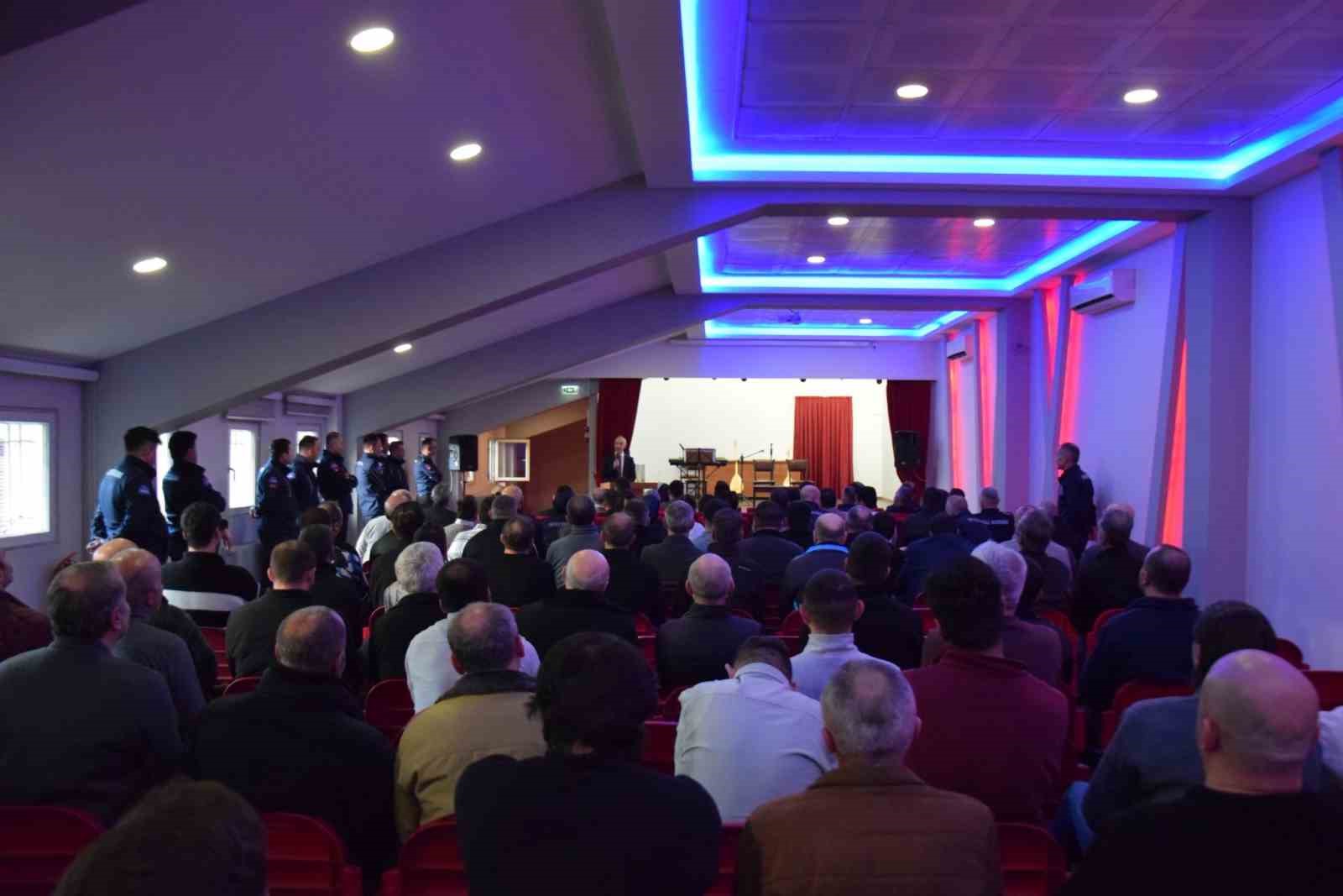 Suç işleyerek girdikleri cezaevinde hafız oldular
