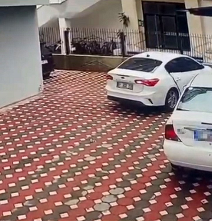 Suç makinası hırsızlar telefon sinyali takip edilerek yakalandılar
