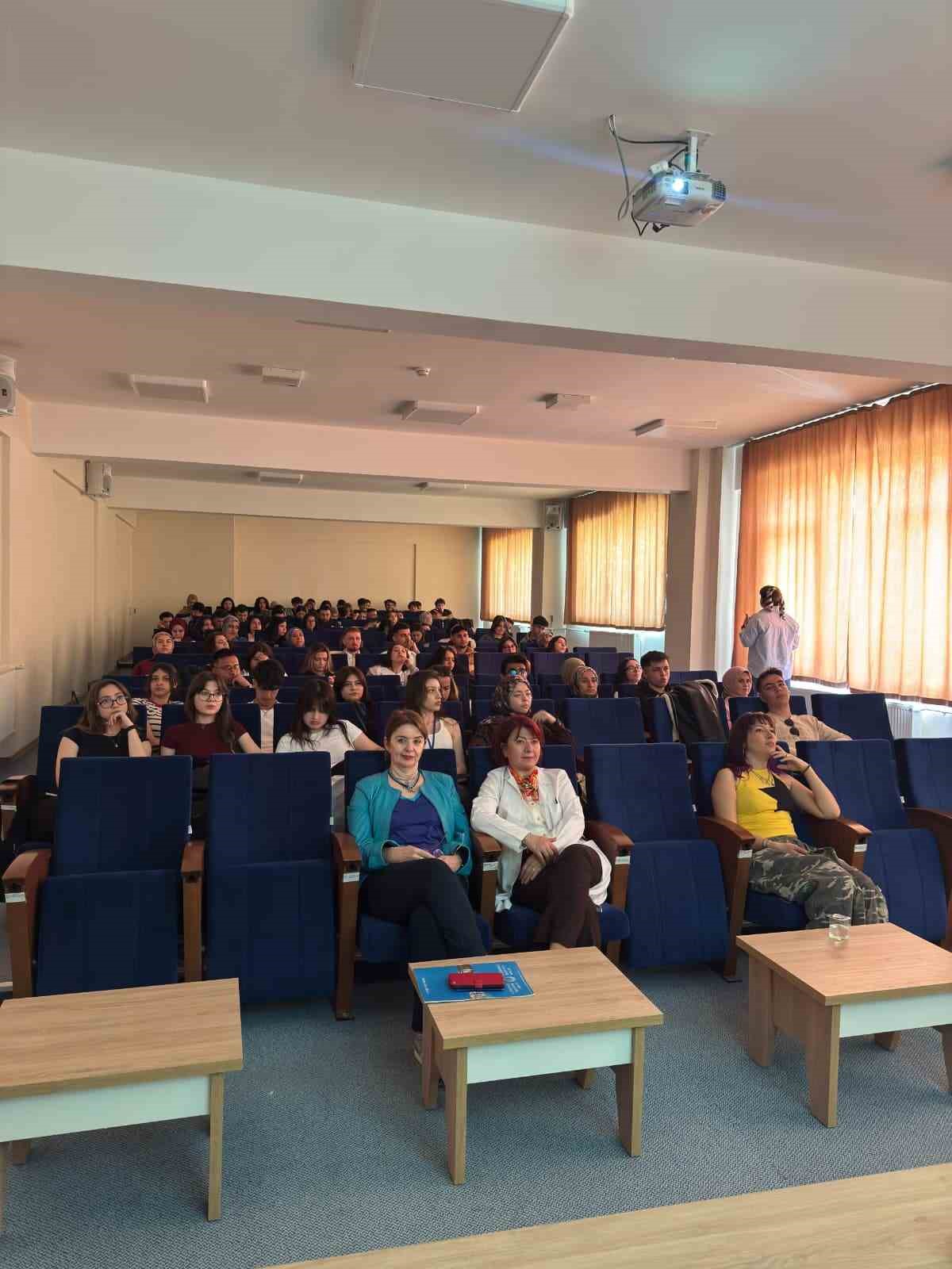 Şuhut’ta ‘Kariyerler Günleri’ etkinliği
