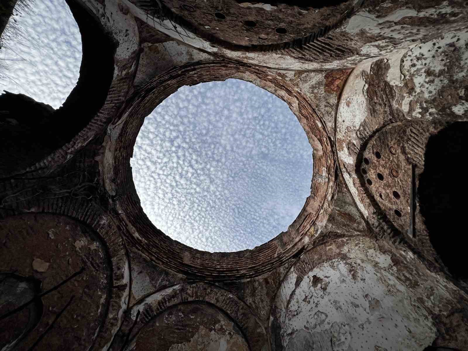 Sultanahmet’teki tarihi Arasta Hamamı restore edilecek, kadınların el emekleri sergilenecek
