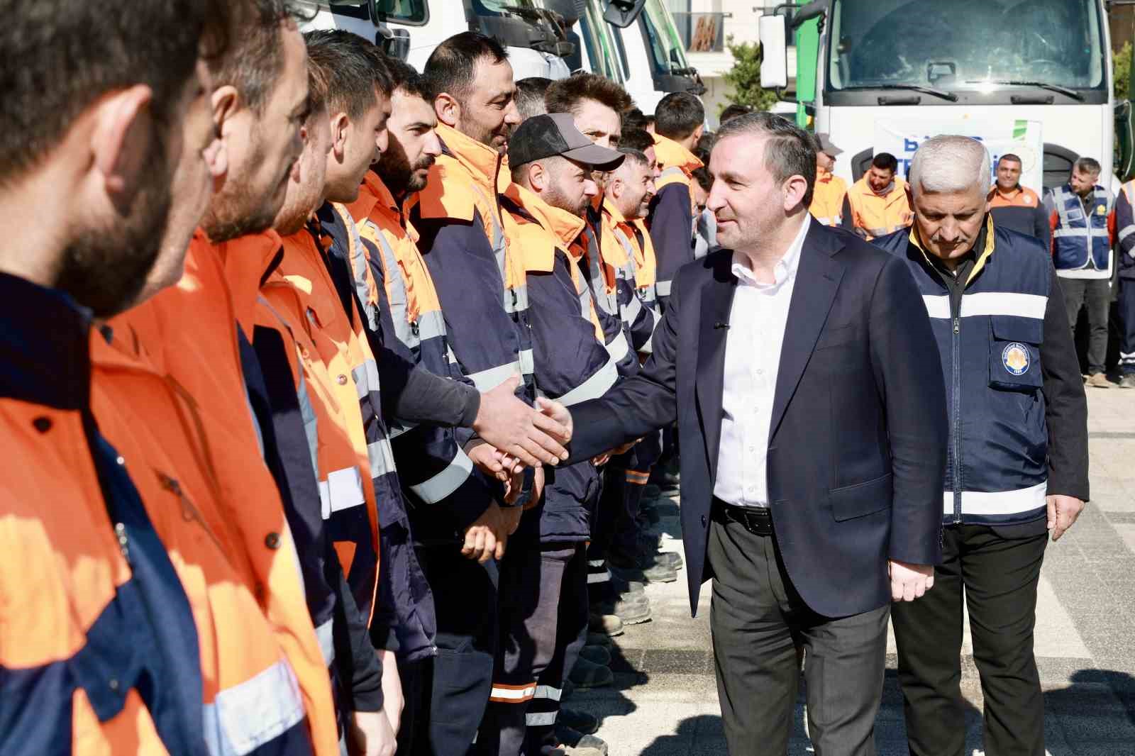 Sultanbeyli’de 66 araç ve 482 personelle ‘bahar temizliği’ başladı
