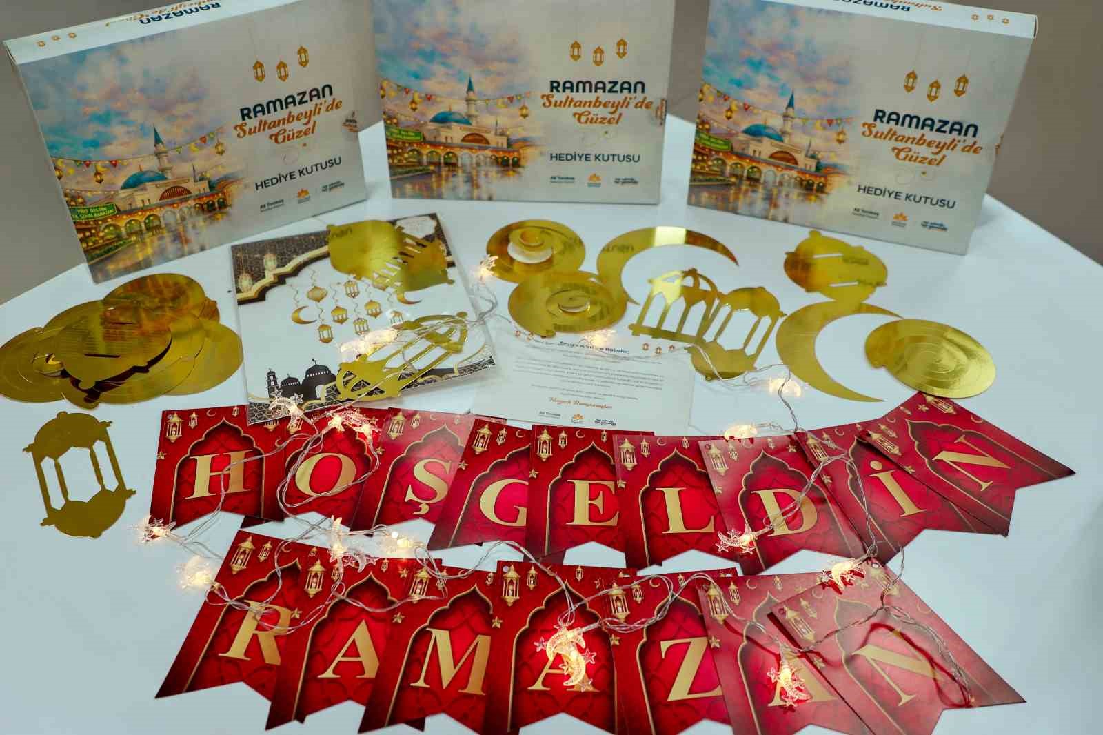 Sultanbeyli’de asırlık gelenek yaşatılıyor: Çocuklara Ramazan köşesi hediyesi
