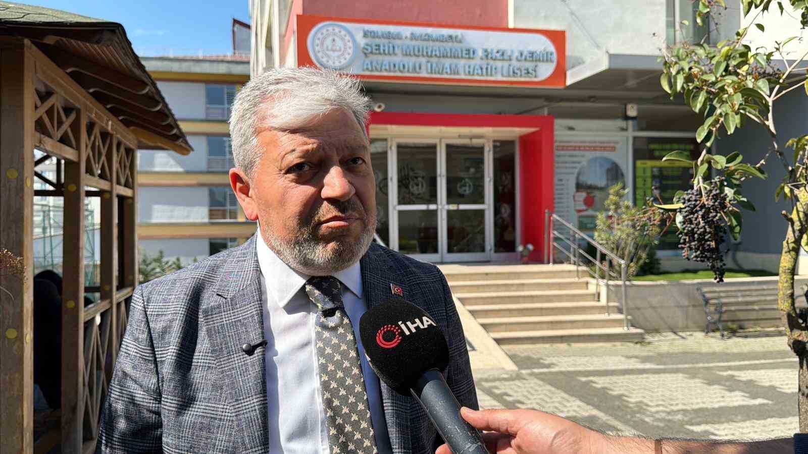 Sultanbeyli’de okullarda güvenlik ve psikolojik destek vurgusu: "Velilerimiz müsterih olsun, emniyetimizle sürekli iş birliği halindeyiz"
