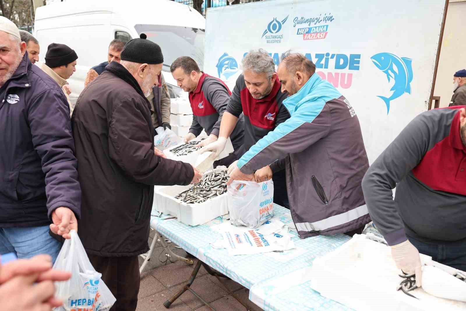 Sultangazi Belediyesi Ramazan’da da balık dağıtımını sürdürüyor
