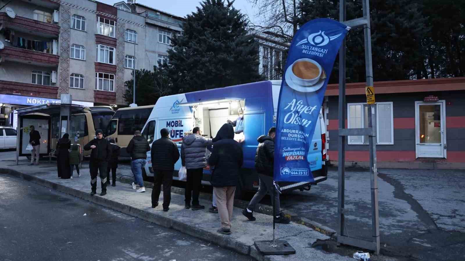 Sultangazi Belediyesi’nden iftara yetişemeyenler için sıcak çorba ikramı
