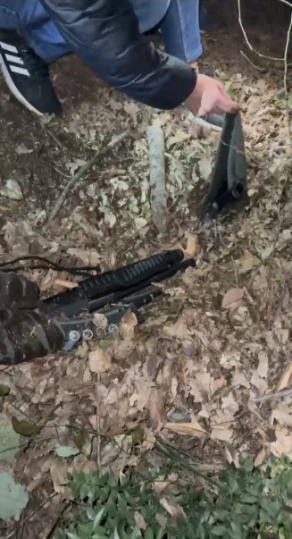 Sultangazi’de kuyumcu soygunu girişimi kamerada: İş yeri sahibine saldırdılar, tutuklandılar
