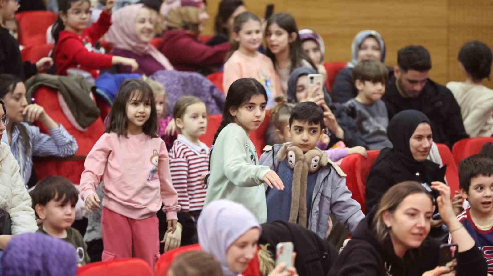 Sultangazi’de şenlik tadında yarıyıl
