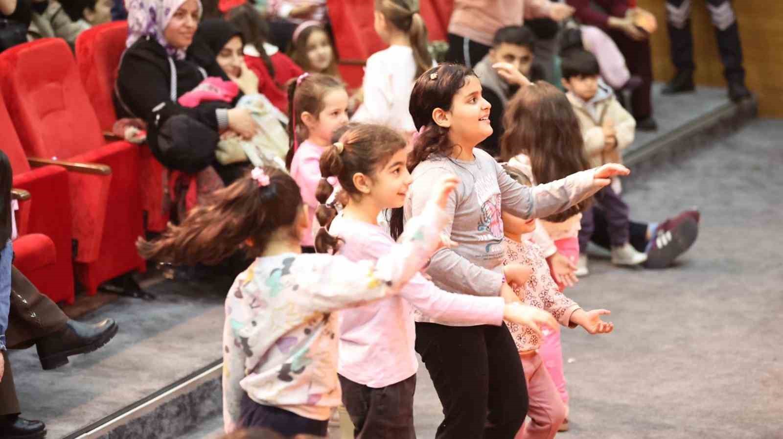 Sultangazi’de şenlik tadında yarıyıl
