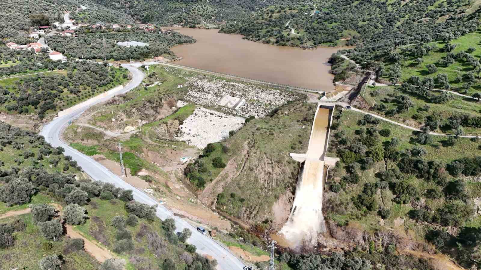 Sultanhisar’da göletler sağanakla doldu taştı
