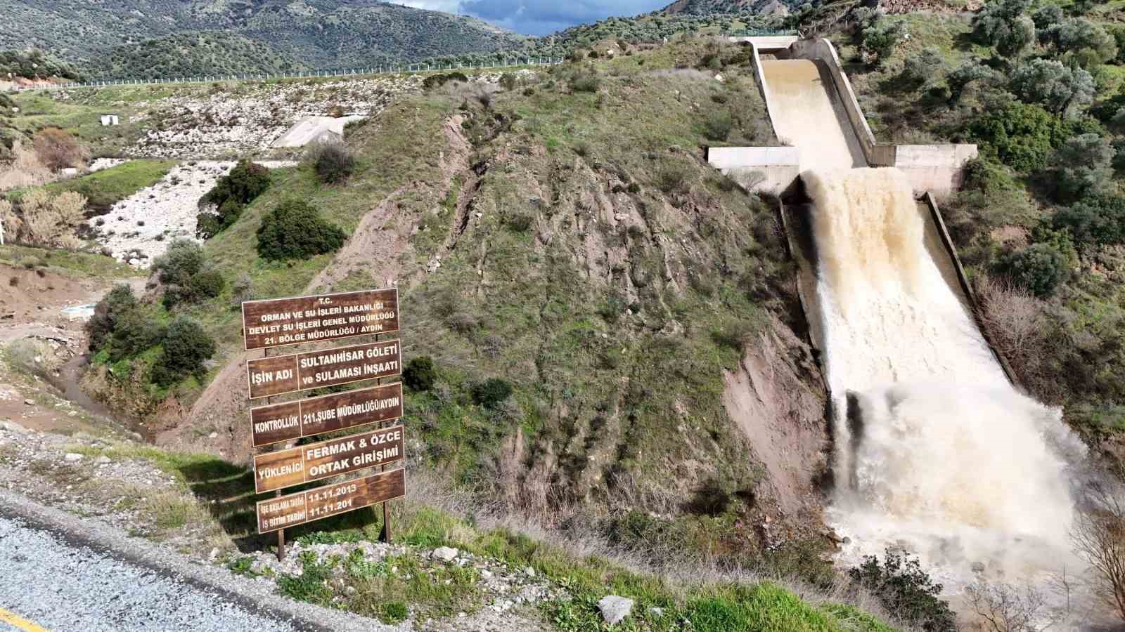 Sultanhisar’da göletler sağanakla doldu taştı
