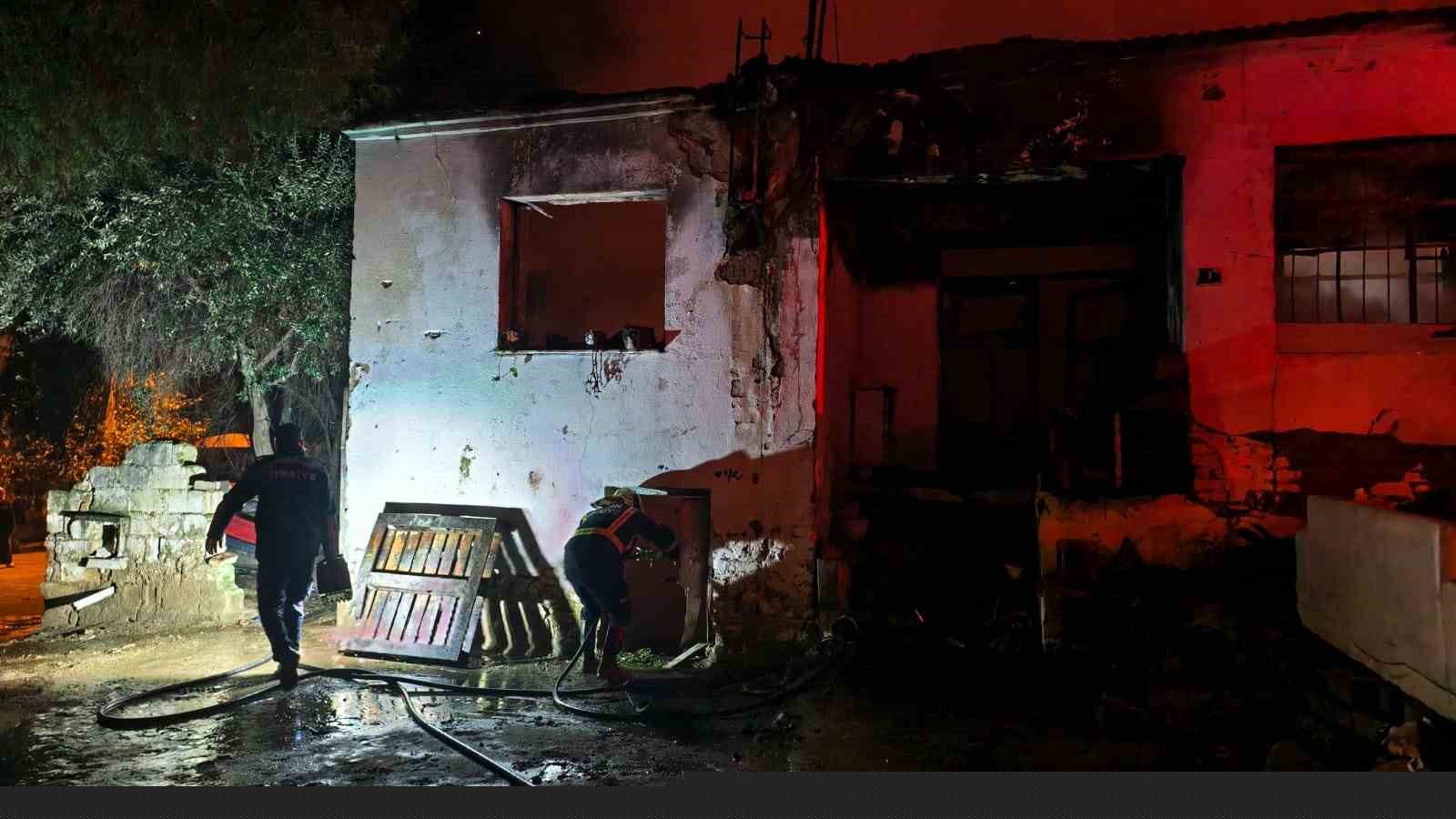 Sultanhisar’da müstakil ev alevlere teslim oldu
