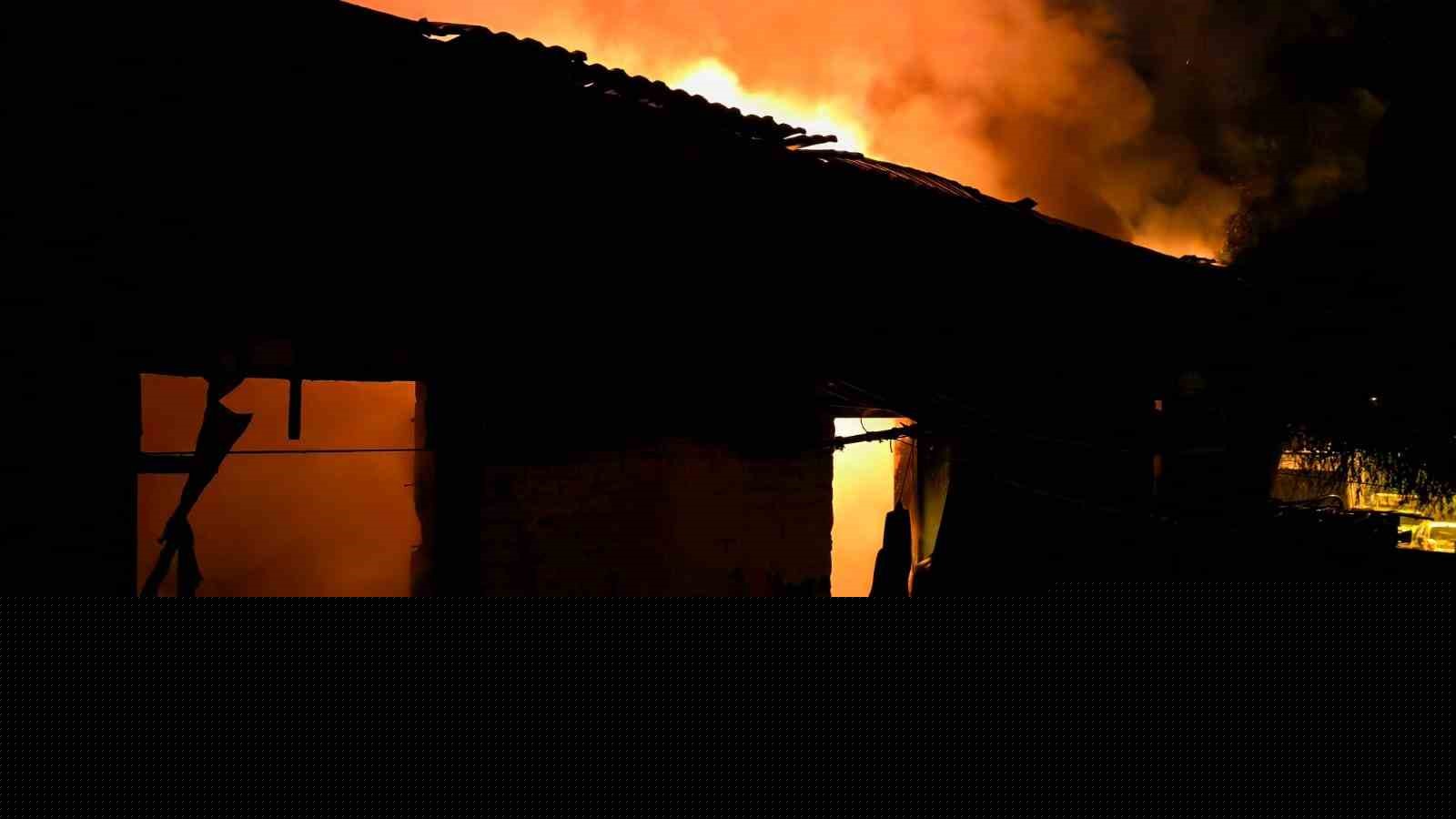 Sultanhisar’da müstakil ev alevlere teslim oldu
