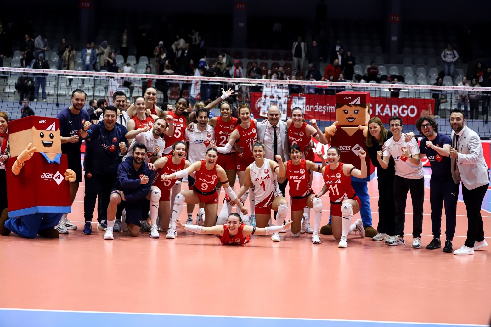 Sultanlar Ligi: Aras Kargo: 3 - Nilüfer Belediyespor: 1
