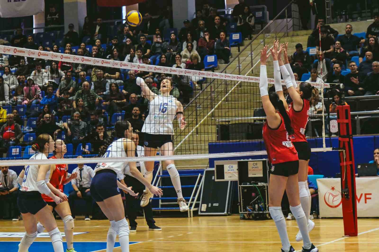 Sultanlar Ligi: Aydın Büyükşehir Belediyespor: 2 - Beşiktaş: 3
