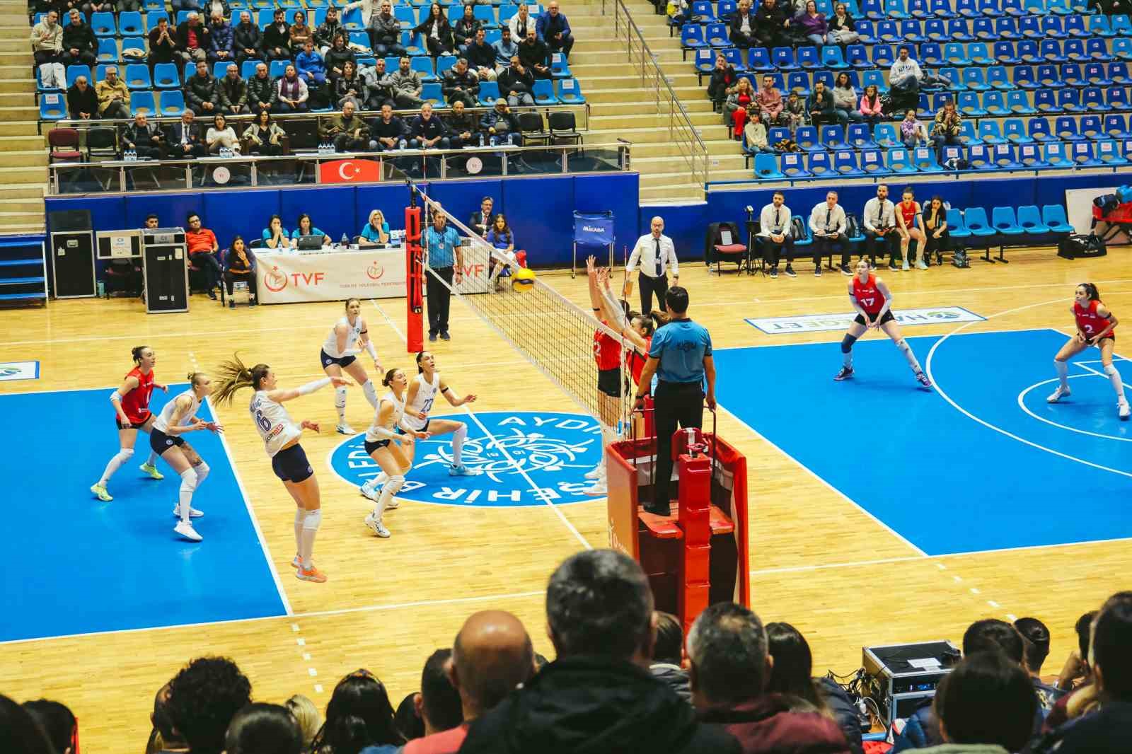Sultanlar Ligi: Aydın Büyükşehir Belediyespor: 3 - İlbank: 2
