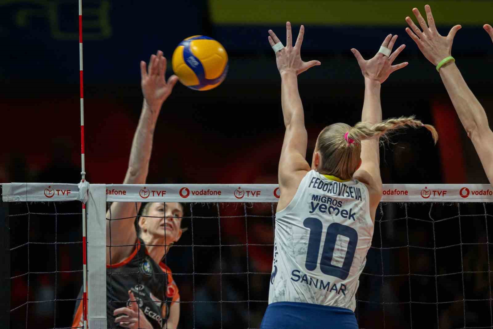 Sultanlar Ligi: Fenerbahçe Medicana: 3 - Eczacıbaşı Dynavit: 1
