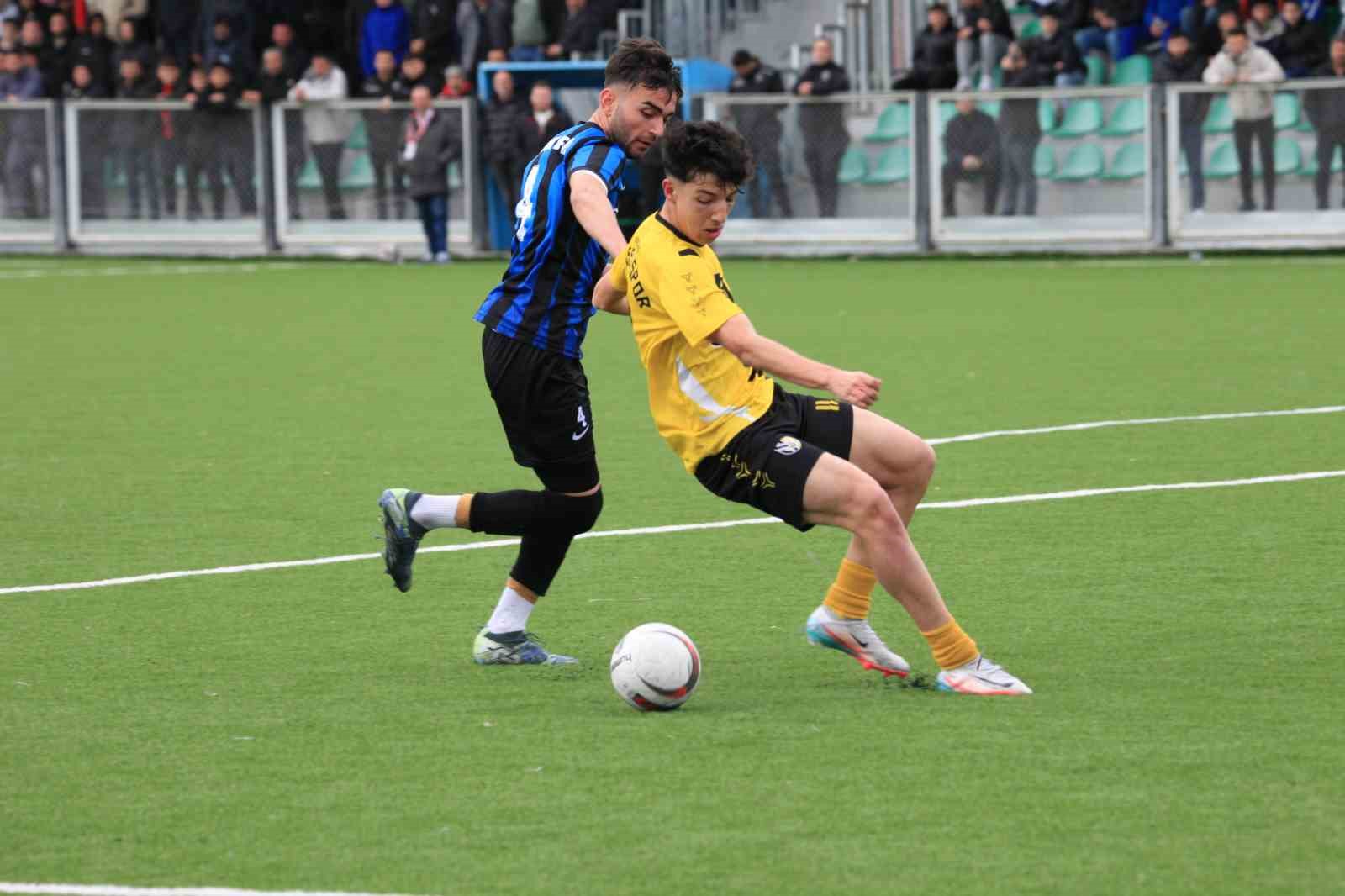 Sungur Futbol Kulübü U18 takımı şampiyon oldu
