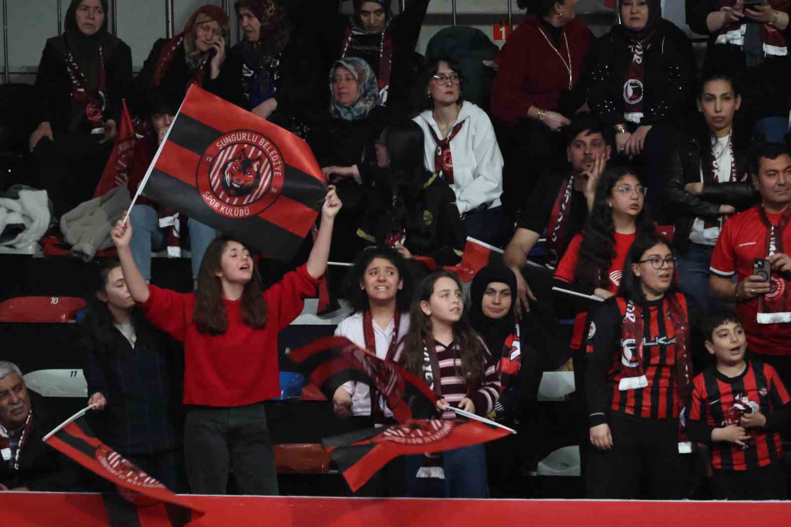 Sungurlu Belediyespor Efeler Ligi’nde
