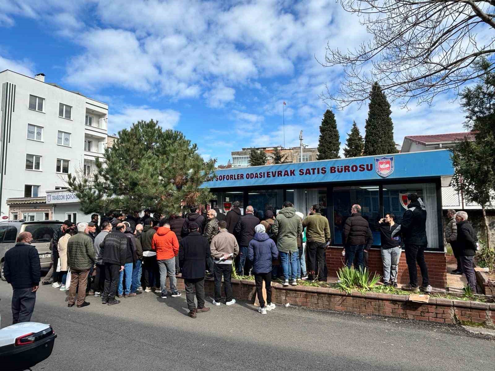 Süre uzatıldı ama yoğunluk bitmedi: Trabzon’da 10 bin adet APP plaka değiştirildi
