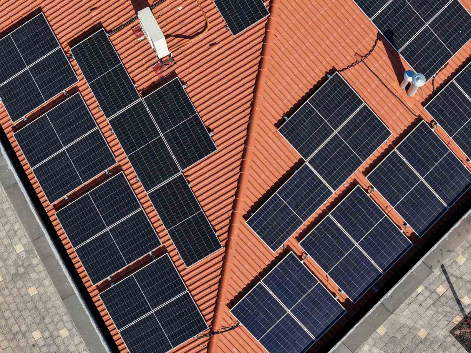 Suriçi Çarşısı yeşil enerjiyle aydınlanıyor
