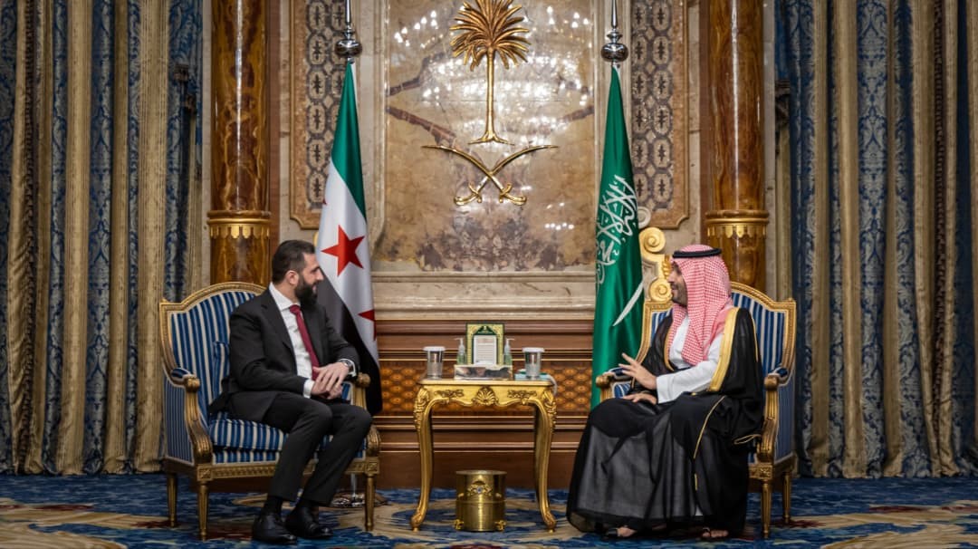 Suriye Devlet Başkanı eş-Şara, Suudi Arabistan Veliaht Prensi Selman ile görüştü
