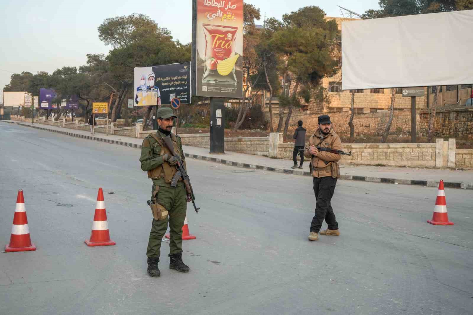 Suriye hükümeti: "Kürt vatandaşlar da dahil tüm vatandaşların korunması devletin pazarlık kabul etmez münhasır sorumluluğundadır"
